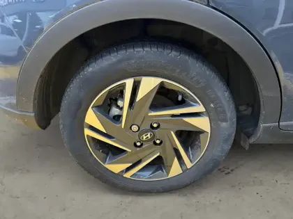 Photo 7 Hyundai Bayon  1.0 T-GDi 100 DCT-7 Hybrid 48V