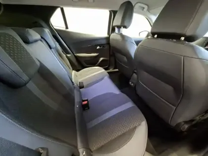 Photo 23 Peugeot 2008  BlueHDi 100 S&S BVM6