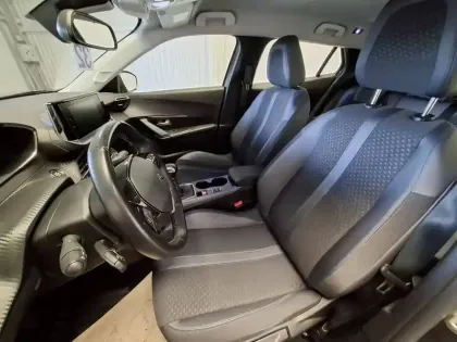 Photo 16 Peugeot 2008  BlueHDi 100 S&S BVM6