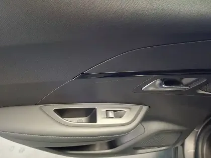 Photo 17 Peugeot 2008  BlueHDi 100 S&S BVM6