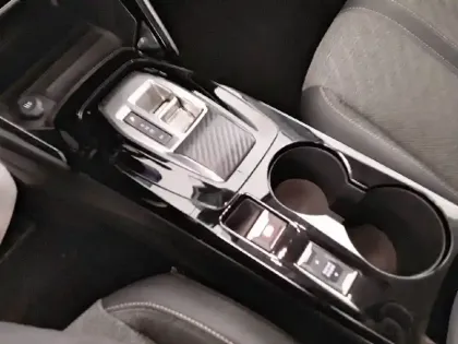 Photo 13 Peugeot 208  Hybrid 110 e-DCS6