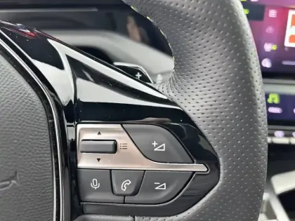 Photo 23 Peugeot 308  PureTech 130ch S&S EAT8