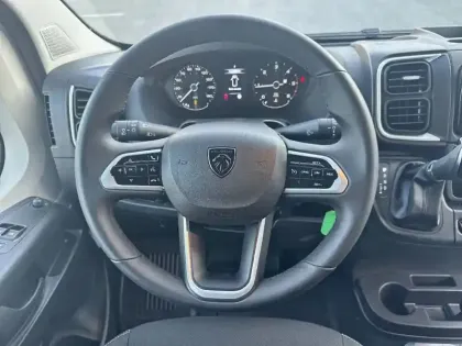 Photo 8 Peugeot Boxer  FGN TOLE 3.5 T L3H2 140 S&S BVA8