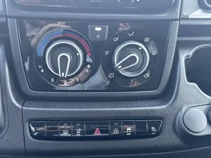 Photo 20 Peugeot Boxer  FGN TOLE 3.5 T L3H2 140 S&S BVA8