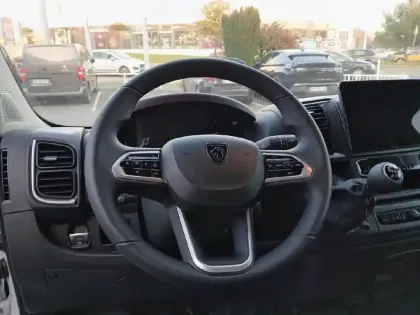 Photo 8 Peugeot Boxer  FGN TOLE 3.3 T L2H2 140 S&S BVM6