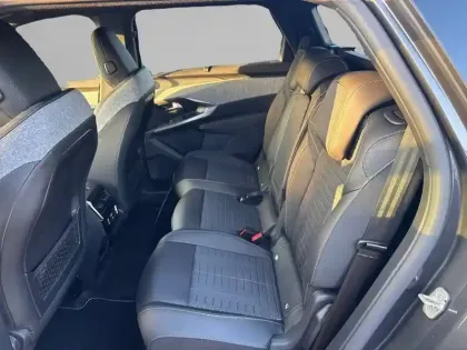 Photo 11 Peugeot 5008  Hybrid 145 e-DCS6