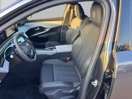 Photo 10 Peugeot 5008  Hybrid 145 e-DCS6