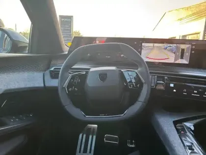 Photo 8 Peugeot 5008  Hybrid 145 e-DCS6