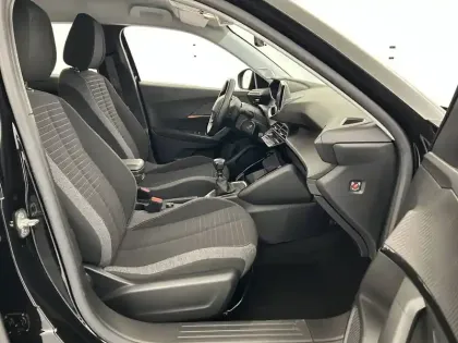 Photo 22 Peugeot 2008  BlueHDi 110 S&S BVM6