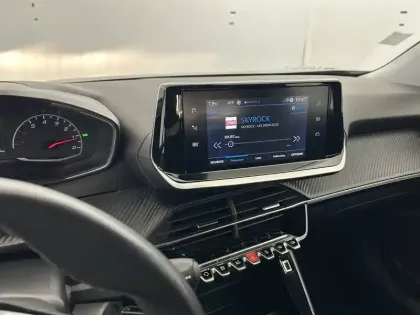 Photo 20 Peugeot 2008  BlueHDi 110 S&S BVM6