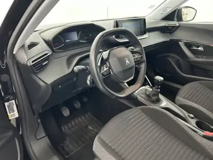 Photo 18 Peugeot 2008  BlueHDi 110 S&S BVM6