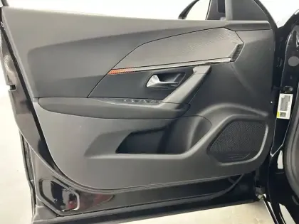 Photo 19 Peugeot 2008  BlueHDi 110 S&S BVM6