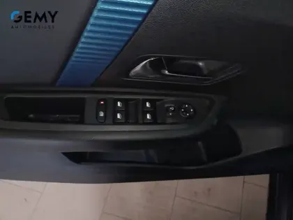 Photo 11 Citroën C4 e- 136 ch Automatique