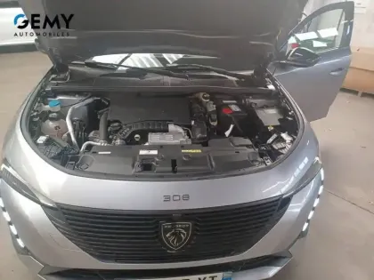 Photo 11 Peugeot 308  PureTech 110ch S&S BVM6
