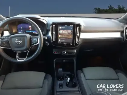 Photo 16 Volvo Xc40  B3 163 ch DCT7