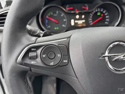 Photo 20 Opel Grandland X  Hybrid 225 ch BVA8