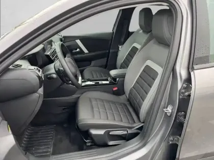 Photo 10 Citroën C4  Hybride 136 e-DCS6