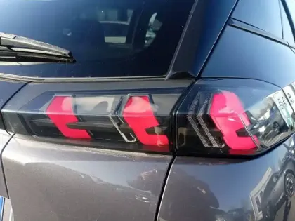 Photo 16 Peugeot 2008  BlueHDi 100 S&S BVM6