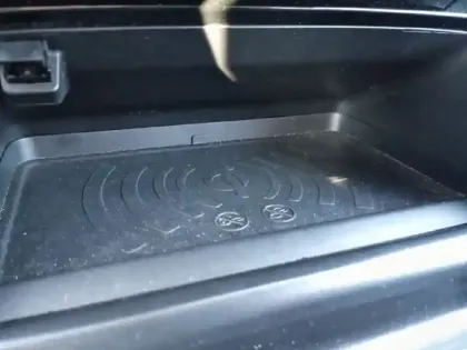 Photo 24 Peugeot 2008  BlueHDi 100 S&S BVM6