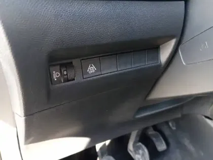 Photo 17 Peugeot 2008  BlueHDi 100 S&S BVM6