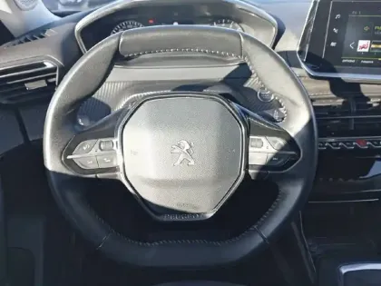 Photo 8 Peugeot 2008  BlueHDi 100 S&S BVM6