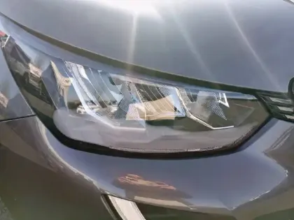 Photo 15 Peugeot 2008  BlueHDi 100 S&S BVM6