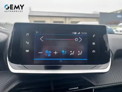 Photo 29 Peugeot 208  PureTech 75 S&S BVM5