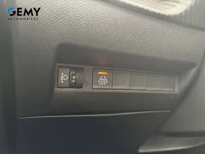 Photo 18 Peugeot 208  PureTech 75 S&S BVM5