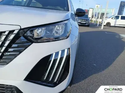 Photo 21 Peugeot 2008  PureTech 130 S&S EAT8