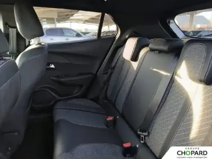 Photo 17 Peugeot 2008  PureTech 130 S&S EAT8