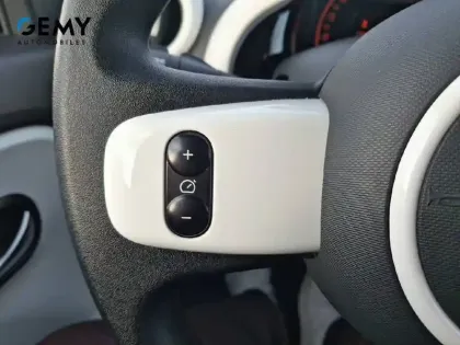 Photo 21 Renault Twingo  III SCe 65