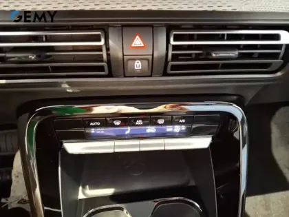 Photo 13 Citroën C3  Hybride 110 ch e-DCS6