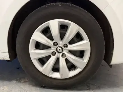 Photo 17 Renault Clio  SCe 65