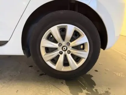 Photo 8 Renault Clio  SCe 65