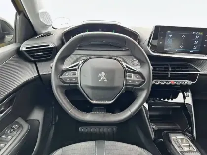 Photo 8 Peugeot 208  Electrique 50 kWh 136ch