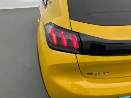 Photo 41 Peugeot 208 Gén. II Ph1 NG Allure 5