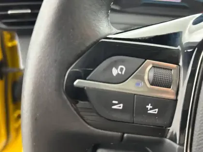 Photo 20 Peugeot 208  Electrique 50 kWh 136ch