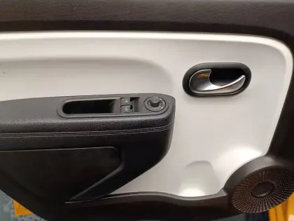 Photo 26 Renault Twingo  III TCe 95