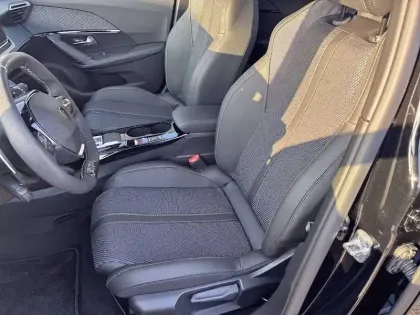 Photo 10 Peugeot 2008  Hybrid 145 e-DCS6