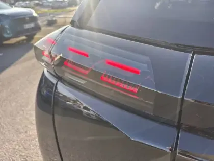 Photo 16 Peugeot 2008  Hybrid 145 e-DCS6