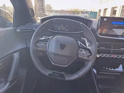 Photo 8 Peugeot 2008  Hybrid 145 e-DCS6