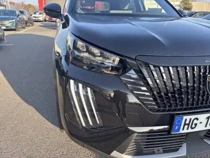 Photo 15 Peugeot 2008  Hybrid 145 e-DCS6