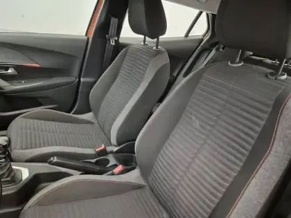 Photo 52 Peugeot 2008  PureTech 100 S&S BVM6