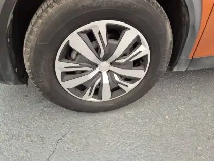 Photo 10 Peugeot 2008  PureTech 100 S&S BVM6