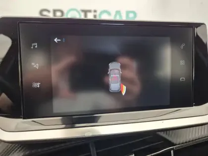 Photo 41 Peugeot 2008  PureTech 100 S&S BVM6