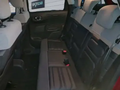 Photo 12 Citroën C3 Aircross  PureTech 130 S&S EAT6