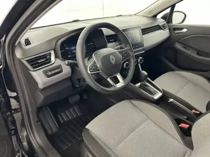 Photo 13 Renault Clio  E-Tech full hybrid 145 ch GSR2