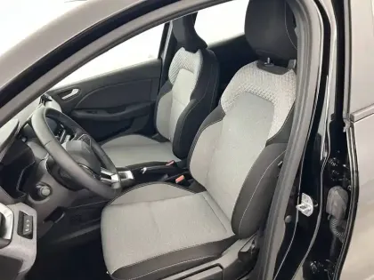 Photo 12 Renault Clio  E-Tech full hybrid 145 ch GSR2