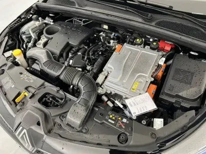 Photo 21 Renault Clio  E-Tech full hybrid 145 ch GSR2