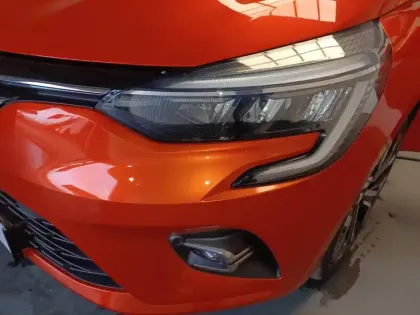 Photo 42 Renault Clio  E-Tech full hybrid 145